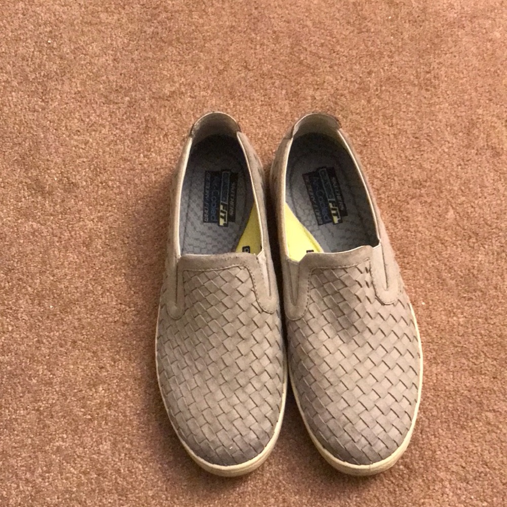 Skechers